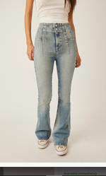 Load image into Gallery viewer, Jayde Flare Jeans
